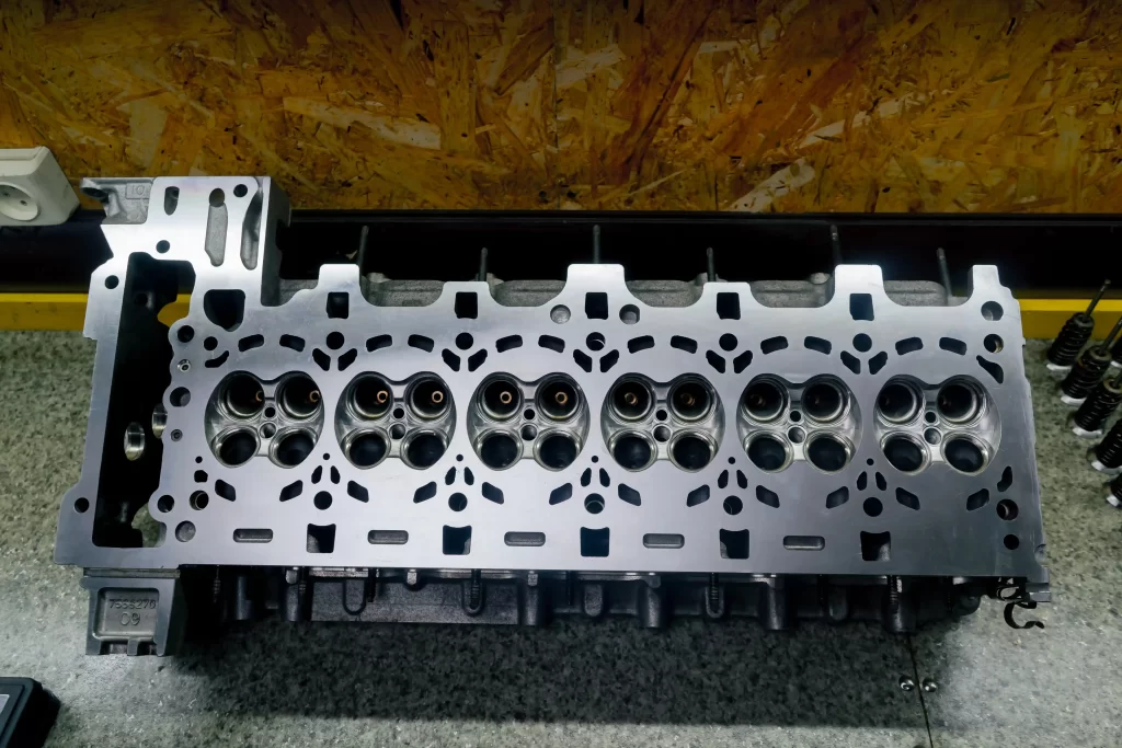 cylinder head Precision machinery iso 45001 Heacy Equipment Maintanance, Perawatan alat berat ssc works Oil and gas repair fabricate, Tambang indonesia, perbaikan alat berat dan kendaraan tambang indonesia ssc works Manufacture fabricate metalworking precision manufacturing