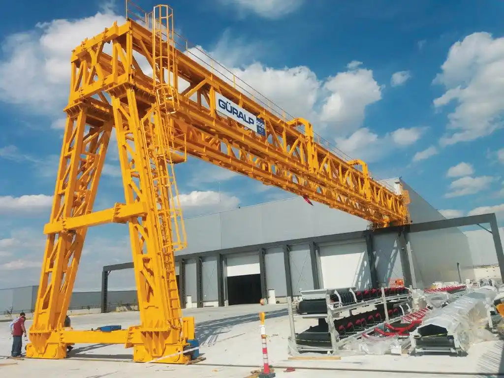 crane servicing gantry crane winch concrete mixer pylon pylons monolith drilling sarens digging piles Draglines Mining Vehicles repair SSC Works