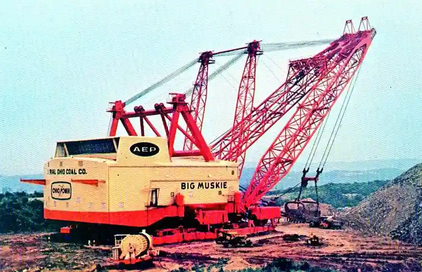 muskie MAK SSC Palu SSC Balikpapan backhoe ltd liugong erect erecting crane liup chamfering telehandler lrh Liebherr T 284 SSC works Repair mining vechile